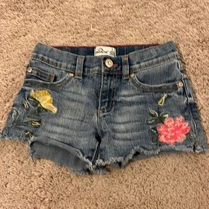 JORDACHE denim girls jean shorts size 7 button & zipper fly closure